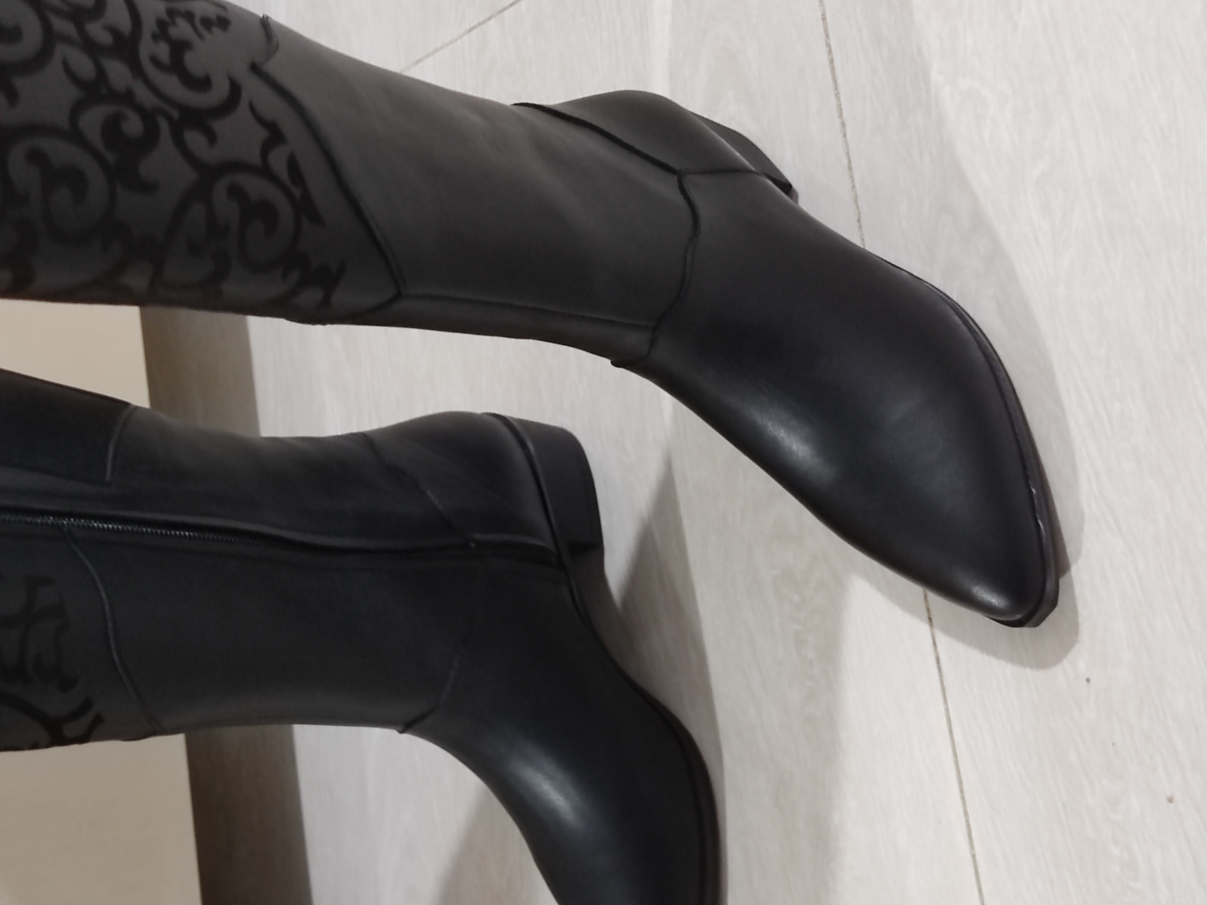 بوت زنانه چرم طبیعی سایز 36
